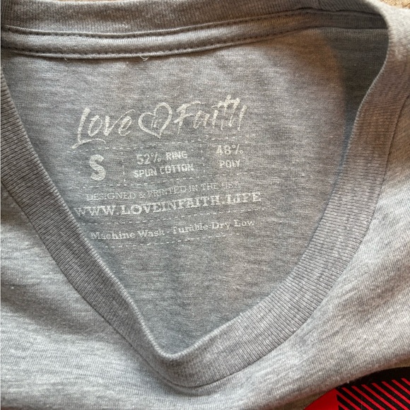 Gray and Camouflage women’s - Picture 3 of 3